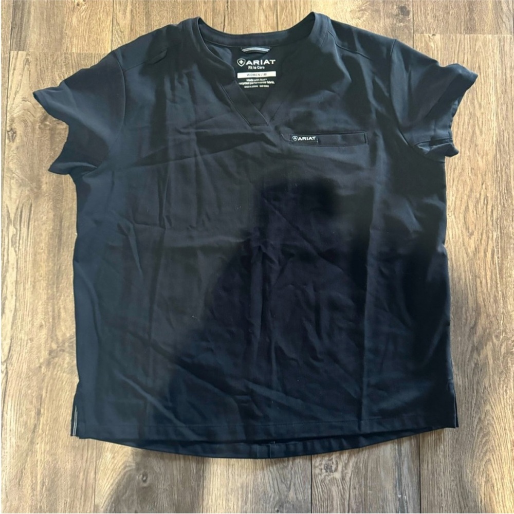 Ariat top